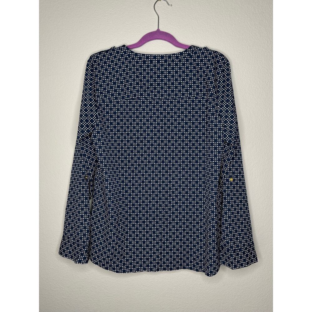 CROFT & BARROW Long Sleeve V-Neck Button Down Pocket Blouse in Navy Size Large - Picture 2 of 6